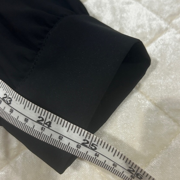 🎉 H P 🎉 NWT Alex Evenings Black Top w V Neck Trim, Sheer Sleeves, Size S… - Picture 10 of 10